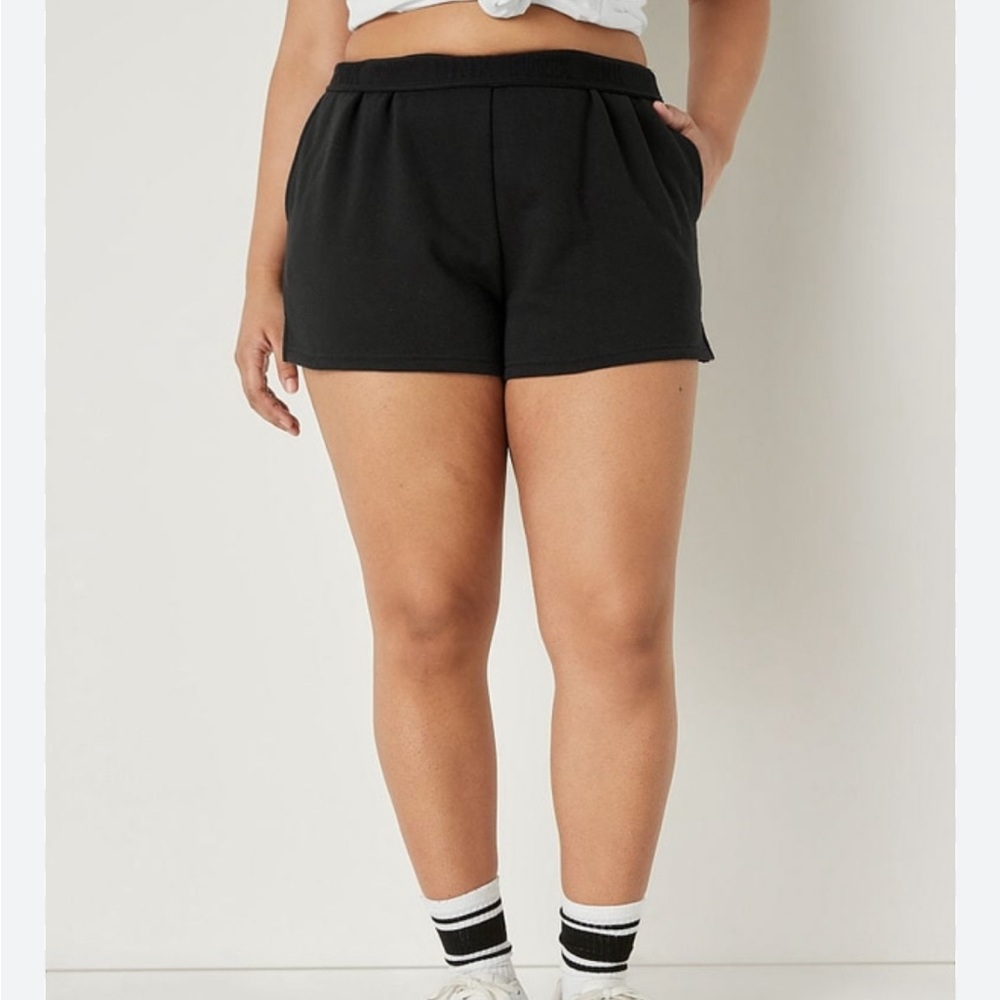 🔴 vs cotton black short